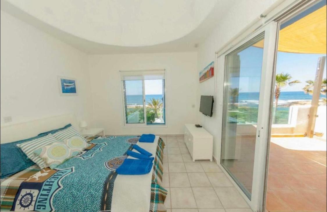 34 Beach Villa Пафос Екстер'єр фото